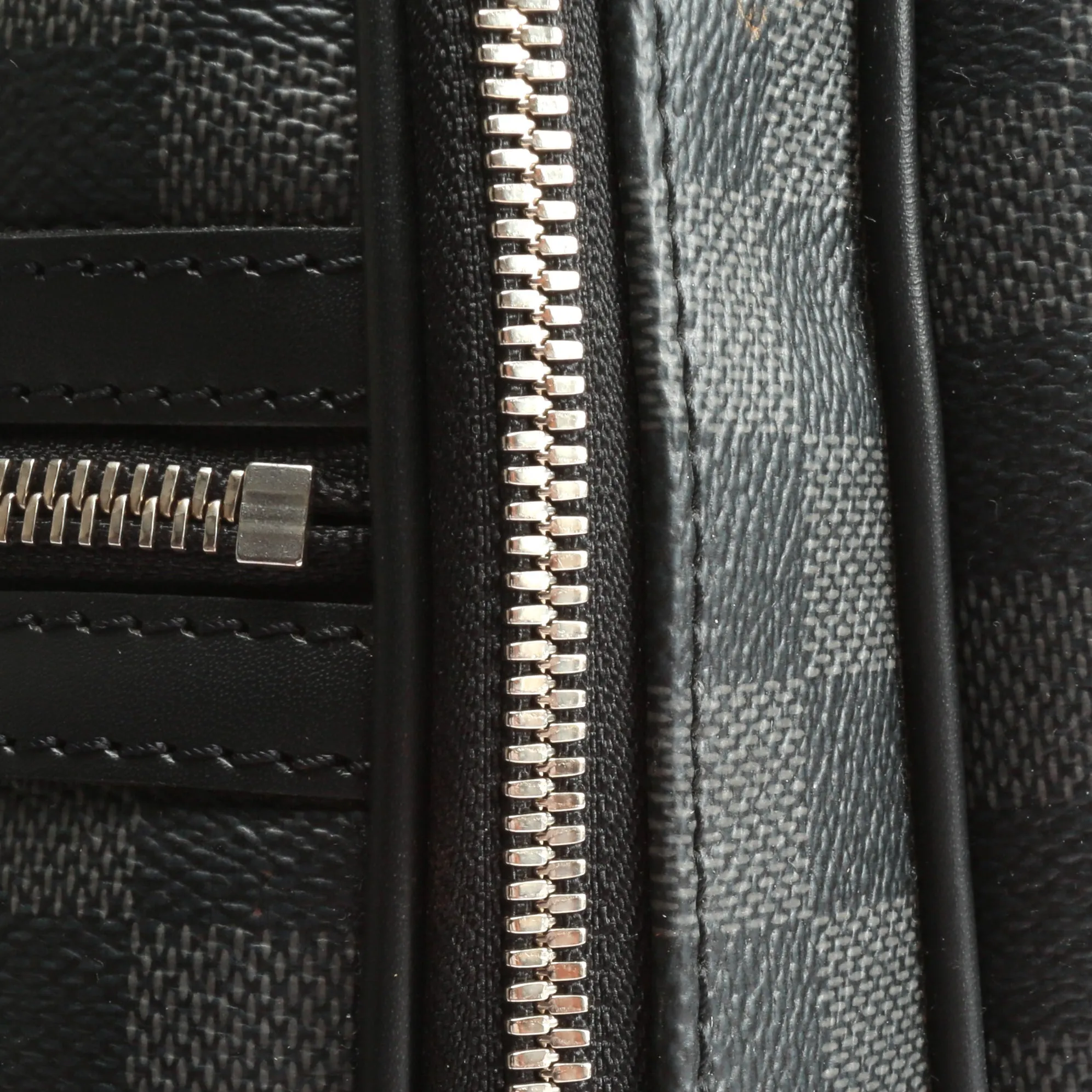 LOUIS VUITTON Michael Nv2 Backpack Damier Graphite